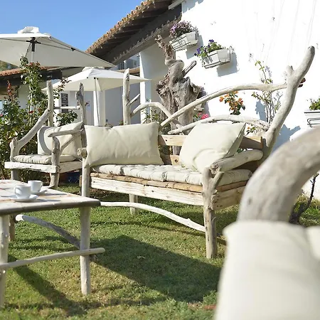 Hotel Mas De La Grenouillere Et Centre Equestre En Pleine Nature 3*