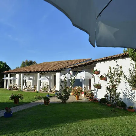 Mas De La Grenouillere Et Centre Equestre En Pleine Nature Hotel 3*