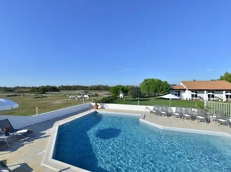 Mas De La Grenouillere Et Centre Equestre En Pleine Nature